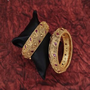 Designer Rajwadi Polish Beautiful Party wear Bangle Set