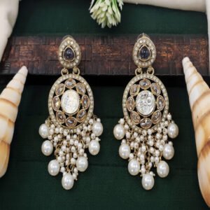 Kundan Mehendi Polish Clustered Pearl Party Wear Earrings