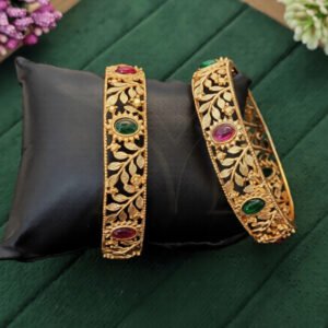 Antique Design High Gold Polish Fancy 2 Bangles Set