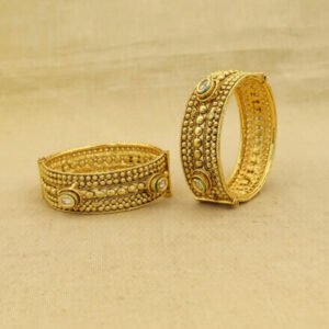 Gold kundan oval antique bangles