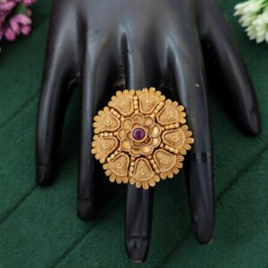 Antique High Gold Polish Fancy Style Finger Rings